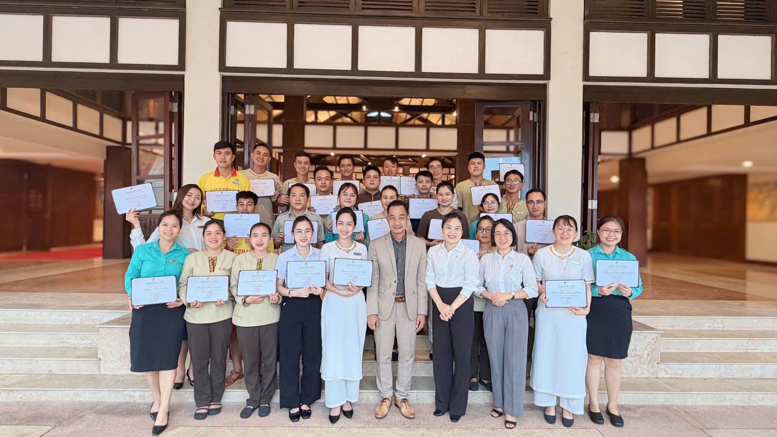 HỌC VIỆN ĐÀO TẠO MẾN KHÁCH TỔ CHỨC KHÓA “ĐÀO TẠO CÁC ĐÀO TẠO VIÊN” CHO CÁN BỘ NHÂN VIÊN QUẦN THỂ NGHỈ DƯỠNG FURAMA - ARIYANA ĐÀ NẴNG